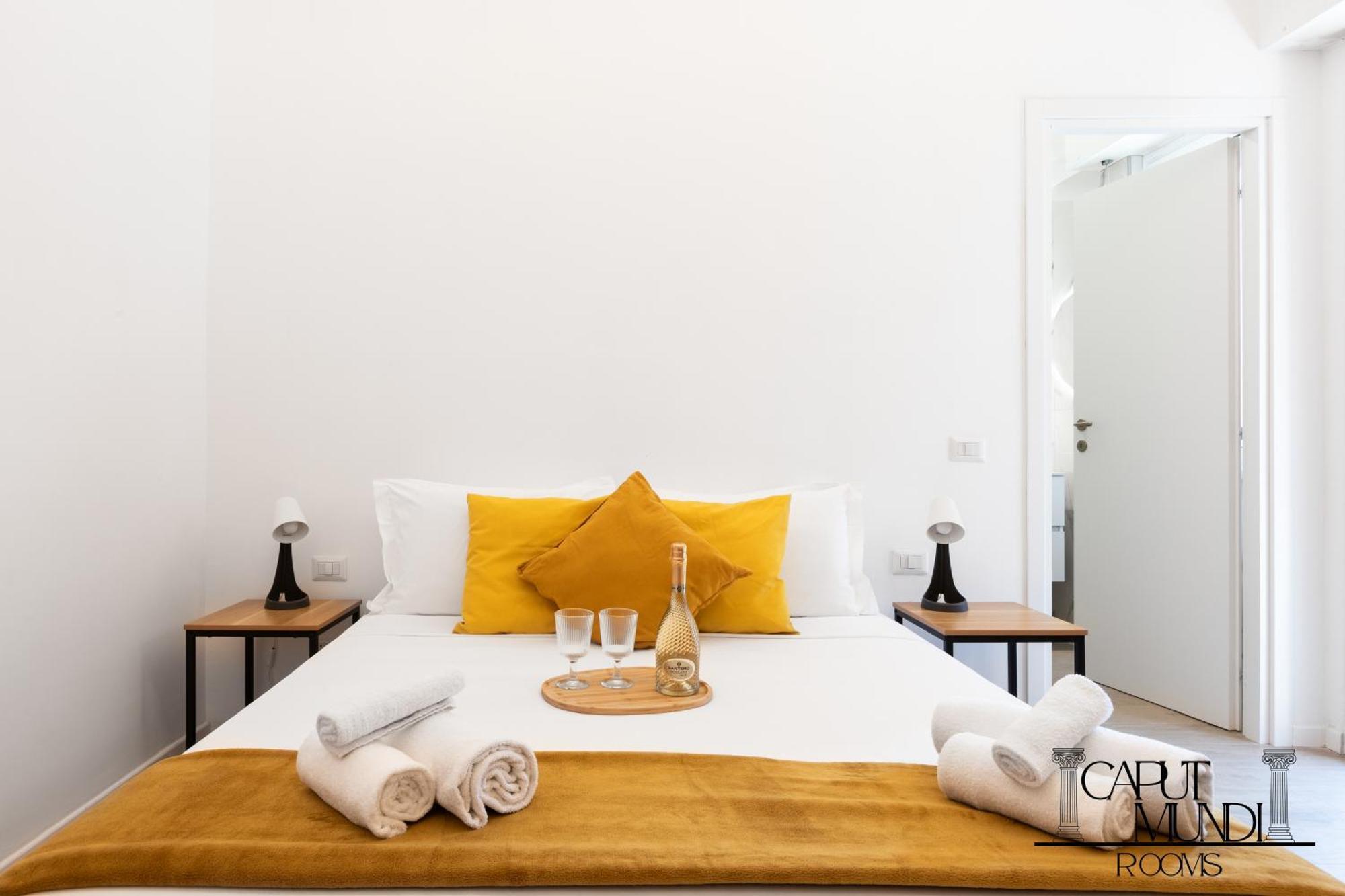 Caput Mundi Rooms - 100Mt To Metro A, Terrace, A-C, 15 Min To Center — Photos 1